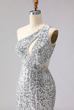 Błyszcząca sukienka na studniówkę z wycięciem na jedno ramię – syrena z cekinami i rozcięciem