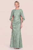 Sukienka matki młodej w kolorze niebieskiego nieba i żakardu z peleryną